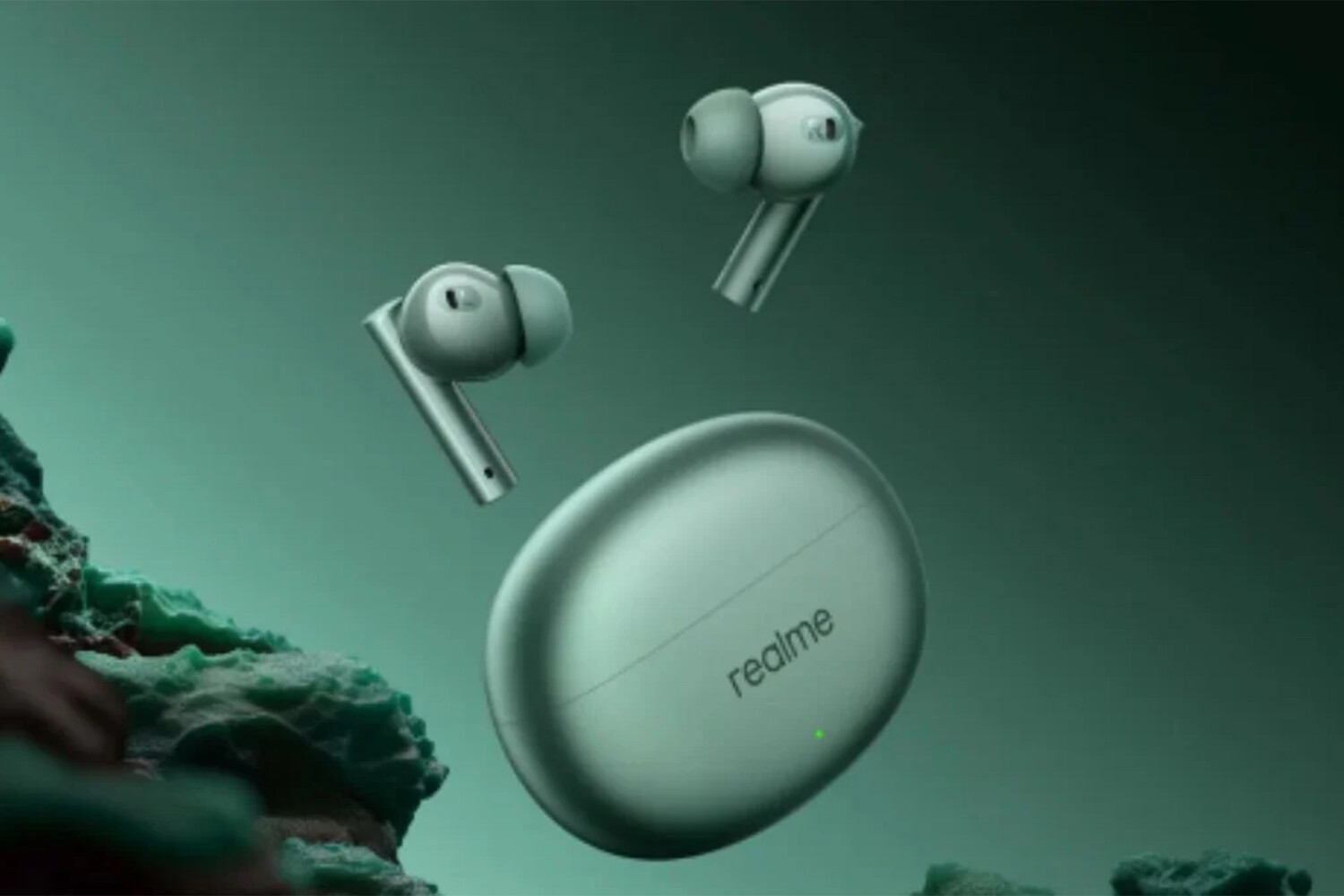 Realme выпустила новые беспроводные наушники с шумоподавлением и ярким дизайном